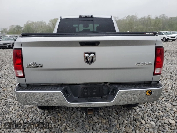2018 Ram 2500 Big Horn z VIN 3C6UR5DLXJG333139, wystawiony jako Copart lot #56044135 z przebiegiem 105 500 mil mil oraz Szkoda całkowita • Salvage title. Historia ofert i sprzedaży dostępna na DreamBid. Obrazek 6.