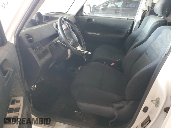 2006 Scion xB z VIN JTLKT334864112437, wystawiony jako Copart lot #59613935 z przebiegiem 211 381 mil mil oraz Czysty tytuł • Clean title. Historia ofert i sprzedaży dostępna na DreamBid. Obrazek 7.