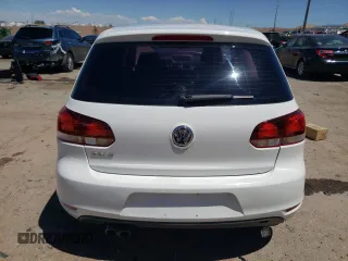 2010 Volkswagen Golf с VIN WVWAB7AJ6AW405034, выставлен на аукционе Copart как лот 54732194 с пробегом 106 690 миль миль и Списание • Salvage title. История ставок и продаж доступна на DreamBid. Изображение 6.