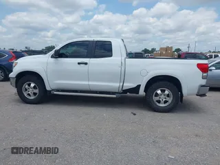 2008 Toyota Tundra z VIN 5TFRV54138X064884, wystawiony jako IAAI lot #42375615 z przebiegiem 230 661 mil mil oraz . Historia ofert i sprzedaży dostępna na DreamBid. Obrazek 14.