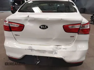 2016 Kia Rio LX with VIN KNADM4A38G6647353, listed as a IAAI auction lot 41822464 with 88,801 mi miles. Bid and sale history available at carsss.com. Image 6.