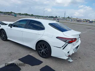 2022 Toyota Camry SE with VIN 4T1G11AK9NU659417, listed as a IAAI auction lot 41733094 with 74,054 mi miles. Bid and sale history available at carsss.com. Image 3.