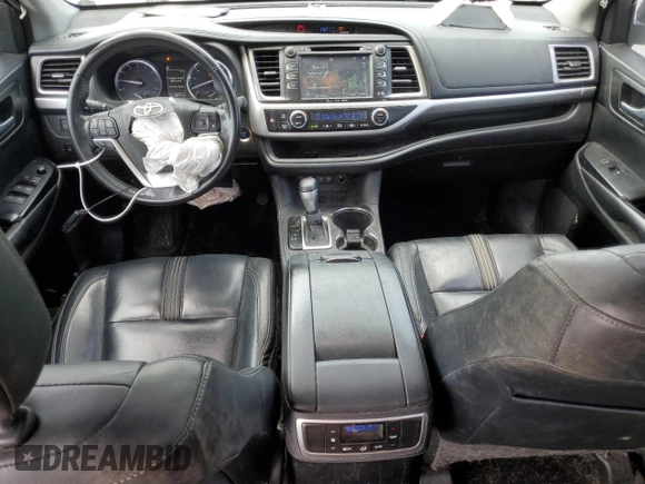 2018 Toyota Highlander SE with VIN 5TDKZRFH6JS543870, listed as a Copart auction lot 71250184 with 88,991 mi miles and Salvage title. Bid and sale history available at DreamBid. Image 8.