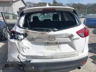 2015 Mazda CX-5 Touring with VIN JM3KE4CY8F0433357, listed as a IAAI auction lot 41814855 with 187,713 mi miles. Bid and sale history available at carsss.com. Image 6.