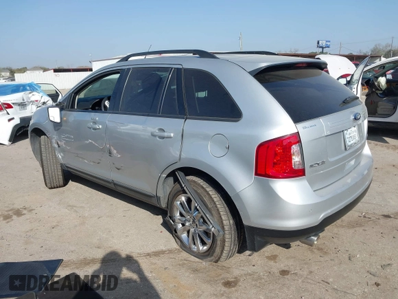 2013 Ford Edge SEL with VIN 2FMDK3JC3DBE33138, listed as a IAAI auction lot 41793707 with 119,115 mi miles. Bid and sale history available at carsss.com. Image 3.