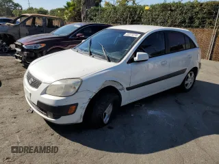 2006 Kia Rio SX with VIN KNADE163066058381, listed as a Copart auction lot 72277274 with 112,802 mi miles and Salvage Title. Bid and sale history available at carsss.com. Image 1.