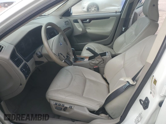 2006 Volvo V70 2.4L with VIN YV1SW612962558219, listed as a Copart auction lot 61853785 with 132,960 mi miles and Salvage title. Bid and sale history available at DreamBid. Image 7.