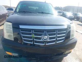 2009 Cadillac Escalade z VIN 1GYFC23299R226115, wystawiony jako IAAI lot #41563489 z przebiegiem 201 924 mil mil oraz . Historia ofert i sprzedaży dostępna na DreamBid. Obrazek 6.