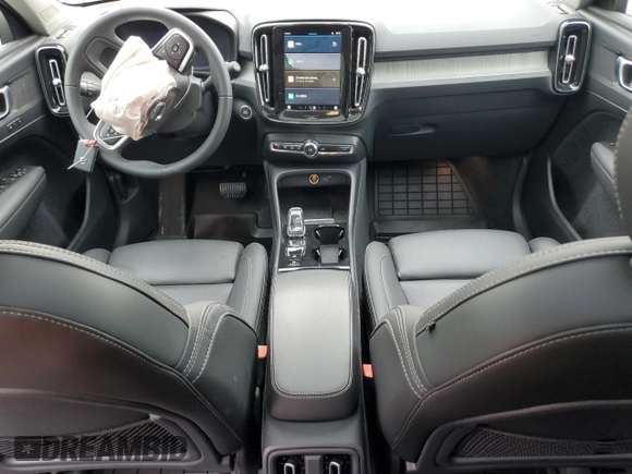 2024 Volvo XC40 Plus Bright Theme with VIN YV4L12UE3R2290695, listed as a Copart auction lot 61178065 with 42,047 mi miles and Clean title. Bid and sale history available at DreamBid. Image 8.