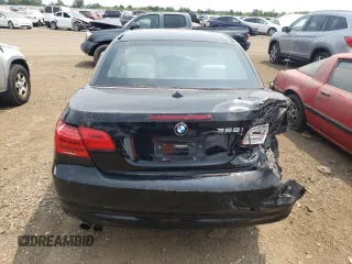 2012 BMW 3 Series 328i z VIN WBADW3C5XCE823421, wystawiony jako Copart lot #71352964 z przebiegiem 82 388 mil mil oraz Nie do naprawy • Non repairable. Historia ofert i sprzedaży dostępna na DreamBid. Obrazek 6.