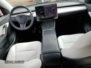2021 Tesla Model Y Long Range with VIN 5YJYGDEE5MF269466, listed as a Copart auction lot 45603795 with 70,924 mi miles and Salvage Title. Bid and sale history available at DreamBid. Image 8.