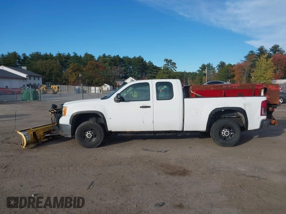 2009 GMC Sierra 2500HD z VIN 1GTHK49K69E135170, wystawiony jako IAAI lot #40495900 z przebiegiem 209 739 mil mil oraz . Historia ofert i sprzedaży dostępna na DreamBid. Obrazek 15.