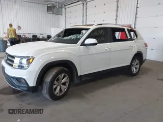 2018 Volkswagen Atlas SE z VIN 1V2CP2CA2JC593139, wystawiony jako IAAI lot #40736888 z przebiegiem Nie podano mil oraz . Historia ofert i sprzedaży dostępna na DreamBid. Obrazek 2.