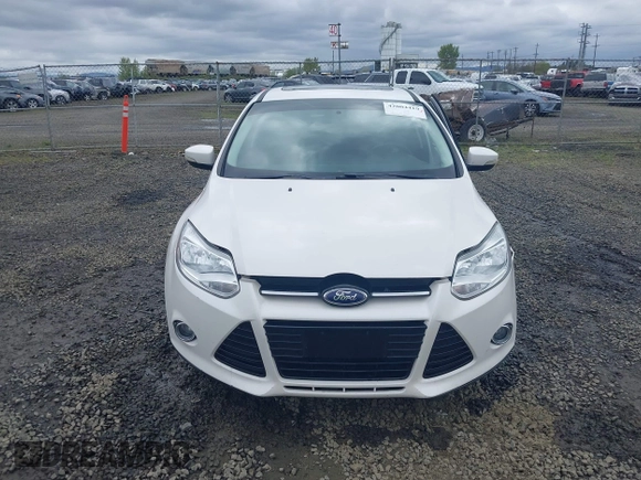 2014 Ford Focus Titanium with VIN 1FADP3J27EL142095, listed as a IAAI auction lot 42004419 with 139,515 mi miles. Bid and sale history available at carsss.com. Image 12.