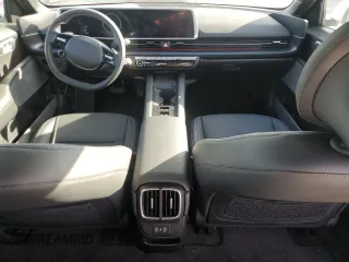 2023 Hyundai Ioniq 6 SEL z VIN KMHM34AAXPA037838, wystawiony jako Copart lot #80084113 z przebiegiem 7615 mil mil oraz . Historia ofert i sprzedaży dostępna na DreamBid. Obrazek 8.