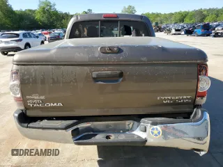 2011 Toyota Tacoma PreRunner z VIN 3TMJU4GNXBM119157, wystawiony jako Copart lot #53353185 z przebiegiem 355 118 mil mil oraz Szkoda całkowita • Salvage title. Historia ofert i sprzedaży dostępna na DreamBid. Obrazek 6.