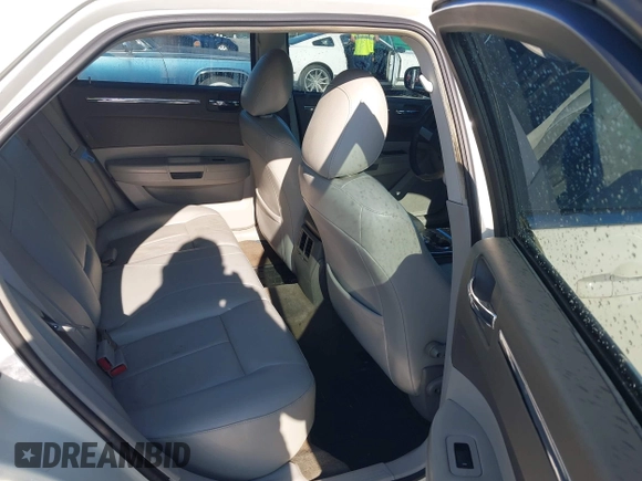 2008 Chrysler 300 Touring with VIN 2C3LA53G88H182994, listed as a IAAI auction lot 42097976 with 204,844 mi miles. Bid and sale history available at carsss.com. Image 8.