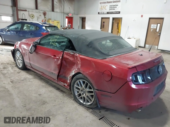 2013 Ford Mustang V6 с VIN 1ZVBP8EM8D5200645, выставлен на аукционе IAAI как лот 41035547 с пробегом 156 702 миль миль и . История ставок и продаж доступна на DreamBid. Изображение 3.