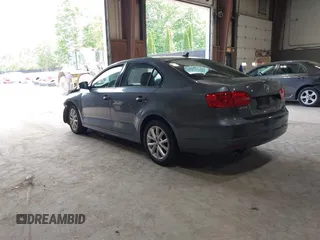 2012 Volkswagen Jetta SE с VIN 3VWDP7AJ6CM065513, выставлен на аукционе IAAI как лот 42348236 с пробегом 144 035 миль миль и . История ставок и продаж доступна на DreamBid. Изображение 3.
