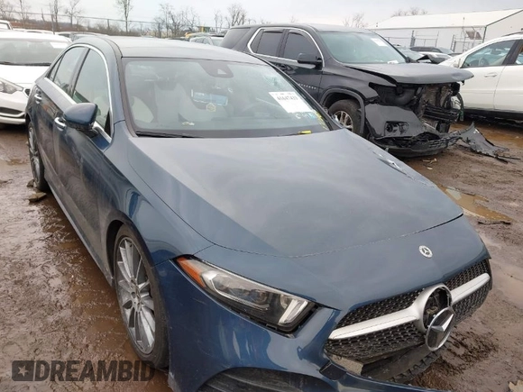 2022 Mercedes-Benz A 220 with VIN W1K3G4FB3NJ333910, listed as a IAAI auction lot 41647433 with 57,762 mi miles and . Bid and sale history available at DreamBid. Image 1.