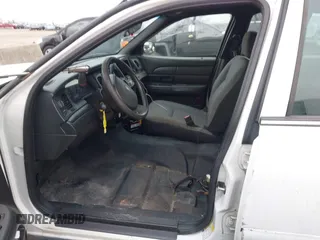 2006 Ford Police Interceptor z VIN 2FAFP71W96X150559, wystawiony jako IAAI lot #41590316 z przebiegiem 127 728 mil mil oraz . Historia ofert i sprzedaży dostępna na DreamBid. Obrazek 5.