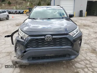 2019 Toyota RAV4 XLE with VIN JTMP1RFVXKD508099, listed as a Copart auction lot 51432015 with 90,487 mi miles and Salvage Title. Bid and sale history available at DreamBid. Image 5.