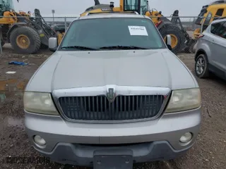 2004 Lincoln Aviator Luxury with VIN 5LMEU68H64ZJ32214, listed as a IAAI auction lot 41641566 with 203,674 mi miles. Bid and sale history available at carsss.com. Image 6.