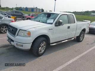 2005 Ford F-150 STX с VIN 1FTRX14W15NA05046, выставлен на аукционе IAAI как лот 42394572 с пробегом 115 601 миль миль и . История ставок и продаж доступна на DreamBid. Изображение 2.