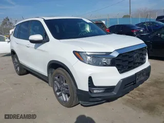 2022 Honda Passport EX-L with VIN 5FNYF8H54NB016419, listed as a IAAI auction lot 41596633 with 32,598 mi miles. Bid and sale history available at carsss.com. Image 1.