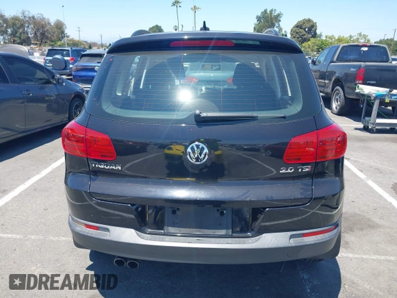 2015 Volkswagen Tiguan SE with VIN WVGAV7AX8FW542393, listed as a IAAI auction lot 42631986 with 132,168 mi miles and . Bid and sale history available at DreamBid. Image 17.