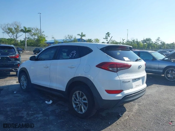 2018 Hyundai Tucson SE with VIN KM8J23A42JU627533, listed as a IAAI auction lot 41880112 with 61,840 mi miles. Bid and sale history available at carsss.com. Image 12.