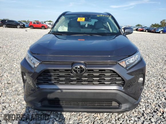 2021 Toyota RAV4 XLE Premium with VIN 2T3C1RFV1MC172493, listed as a Copart auction lot 61571255 with Not provided miles and Salvage title. Bid and sale history available at DreamBid. Image 5.