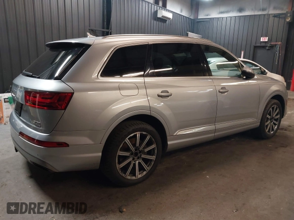 2017 Audi Q7 Premium Plus with VIN WA1LAAF76HD035953, listed as a IAAI auction lot 41816166 with 132,149 mi miles. Bid and sale history available at carsss.com. Image 4.