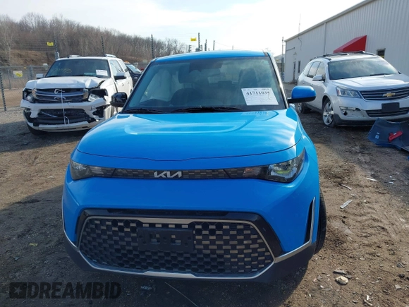 2024 Kia Soul EX with VIN KNDJ33AU7R7231321, listed as a IAAI auction lot 41711035 with 7,656 mi miles. Bid and sale history available at carsss.com. Image 13.