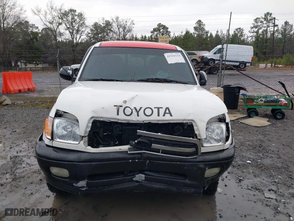 2000 Toyota Tundra SR5 with VIN 5TBBT4415YS052476, listed as a IAAI auction lot 41542124 with 273,045 mi miles. Bid and sale history available at carsss.com. Image 12.