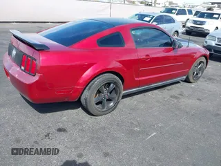 2006 Ford Mustang Standard with VIN 1ZVFT80N765234950, listed as a IAAI auction lot 42036111 with 187,884 mi miles. Bid and sale history available at carsss.com. Image 4.