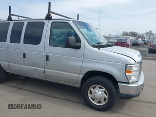 2014 Ford Econoline Passenger XL z VIN 1FBSS3BL9EDA86585, wystawiony jako IAAI lot #41909977 z przebiegiem 167 911 mil mil oraz . Historia ofert i sprzedaży dostępna na DreamBid. Obrazek 6.