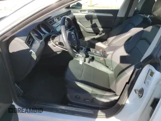 2019 Volkswagen Arteon SE с VIN WVWBR7ANXKE024264, выставлен на аукционе Copart как лот 49172844 с пробегом 81 034 миль миль и . История ставок и продаж доступна на DreamBid. Изображение 7.