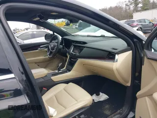 2017 Cadillac XT5 Luxury AWD with VIN 1GYKNDRS3HZ320498, listed as a IAAI auction lot 42039983 with 51,654 mi miles and . Bid and sale history available at carsss.com. Image 5.