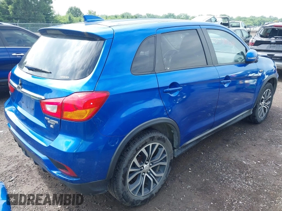 2018 Mitsubishi Outlander SE with VIN JA4AR3AW6JU000961, listed as a IAAI auction lot 42720633 with 124,554 mi miles and . Bid and sale history available at DreamBid. Image 4.