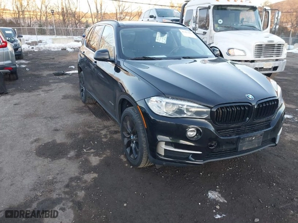 2016 BMW X5 xDrive35i with VIN 5UXKR0C50G0U11610, listed as a IAAI auction lot 41427499 with 75,330 mi miles. Bid and sale history available at carsss.com. Image 1.