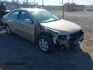 2008 Toyota Camry LE z VIN 4T1BE46K78U748805, wystawiony jako IAAI lot #41644868 z przebiegiem 32 704 mil mil oraz . Historia ofert i sprzedaży dostępna na DreamBid. Obrazek 6.