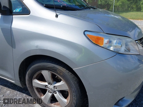 2011 Toyota Sienna LE AAS with VIN 5TDKK3DC2BS175598, listed as a IAAI auction lot 42186153 with 169,267 mi miles. Bid and sale history available at carsss.com. Image 22.
