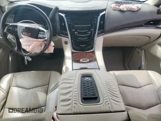 2015 Cadillac Escalade Premium z VIN 1GYS4NKJ5FR525280, wystawiony jako Copart lot #57763035 z przebiegiem Nie podano mil oraz Czysty tytuł • Clean title. Historia ofert i sprzedaży dostępna na DreamBid. Obrazek 8.