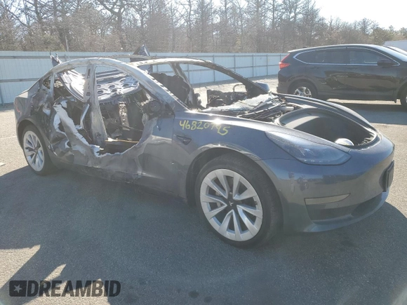 2022 Tesla Model 3 with VIN 5YJ3E1EA7NF335948, listed as a Copart auction lot 46820795 with Not Provided miles and Salvage Title. Bid and sale history available at DreamBid. Image 4.