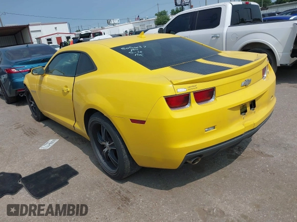 2012 Chevrolet Camaro 1LT with VIN 2G1FB1E35C9135006, listed as a IAAI auction lot 42316950 with 238,187 mi miles and . Bid and sale history available at DreamBid. Image 3.