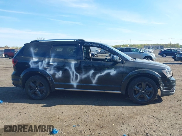 2020 Dodge Journey Crossroad z VIN 3C4PDCGB9LT212673, wystawiony jako IAAI lot #42100674 z przebiegiem Nie podano mil oraz . Historia ofert i sprzedaży dostępna na DreamBid. Obrazek 13.