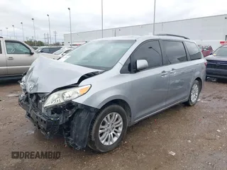 2017 Toyota Sienna XLE Auto Access Seat with VIN 5TDYZ3DC8HS789165, listed as a IAAI auction lot 41290603 with 57,682 mi miles and . Bid and sale history available at DreamBid. Image 17.