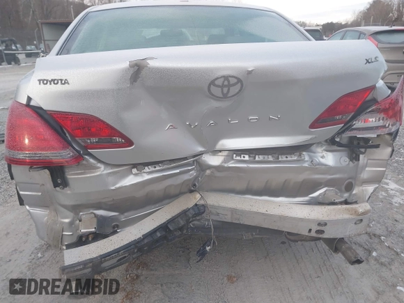 2009 Toyota Avalon XL with VIN 4T1BK36B69U329378, listed as a IAAI auction lot 41387338 with 163,023 mi miles and . Bid and sale history available at carsss.com. Image 6.