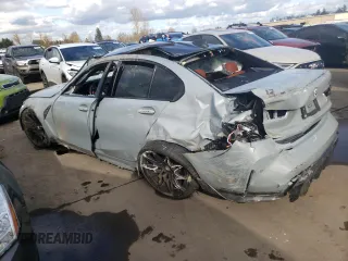 2022 BMW M3 Competition xDrive z VIN WBS43AY07NFM10293, wystawiony jako Copart lot #71593734 z przebiegiem Nie podano mil oraz Szkoda całkowita • Salvage title. Historia ofert i sprzedaży dostępna na DreamBid. Obrazek 2.